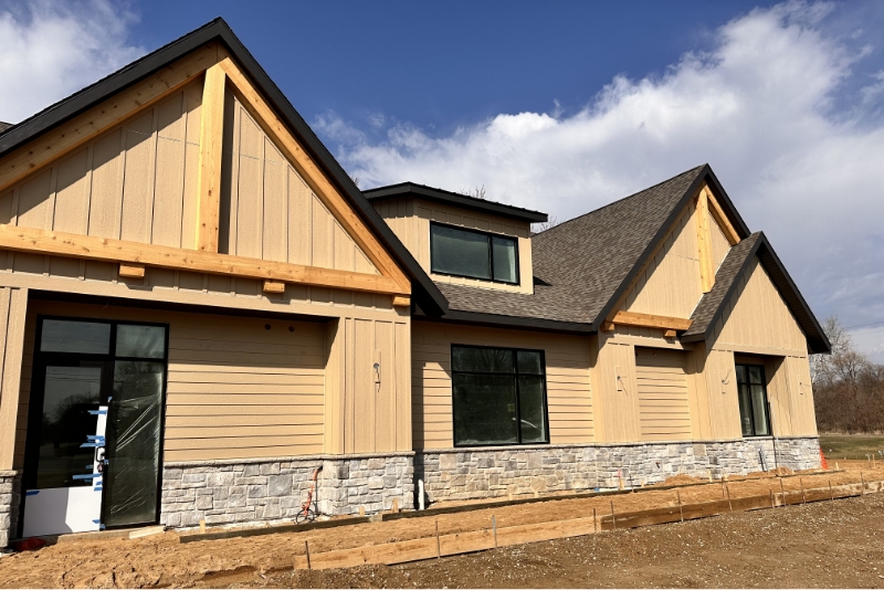 Clear Construction - Build exterior photo - Dual peak roof commerical building